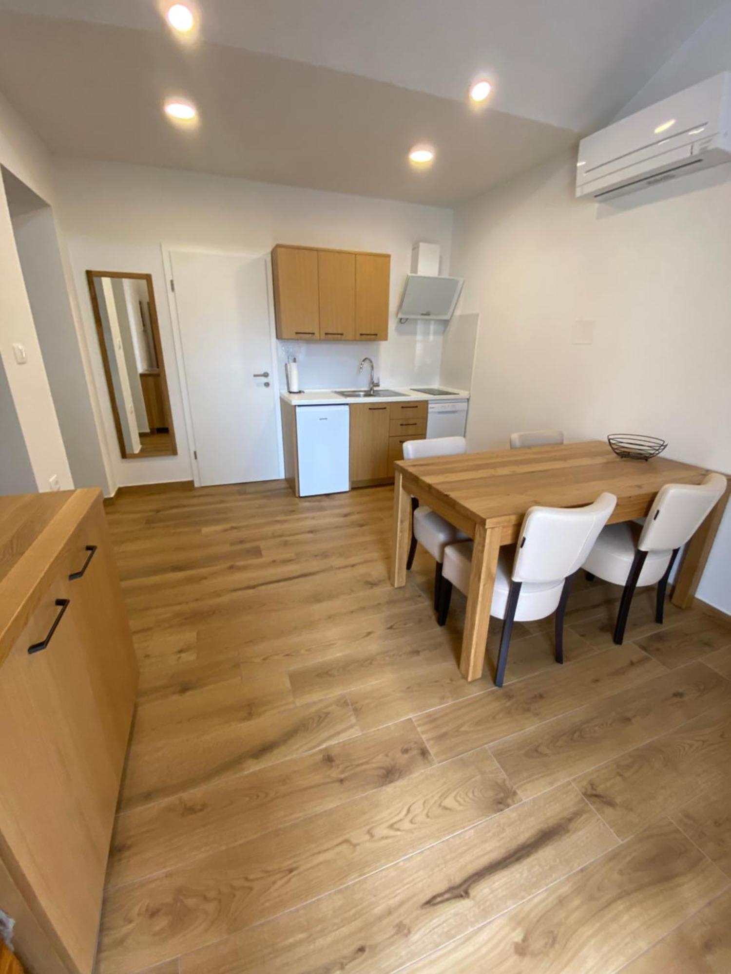 מלון Dutovlje G House מראה חיצוני תמונה